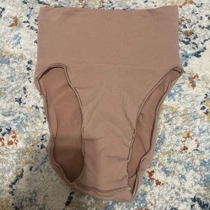 Skims core control briefs